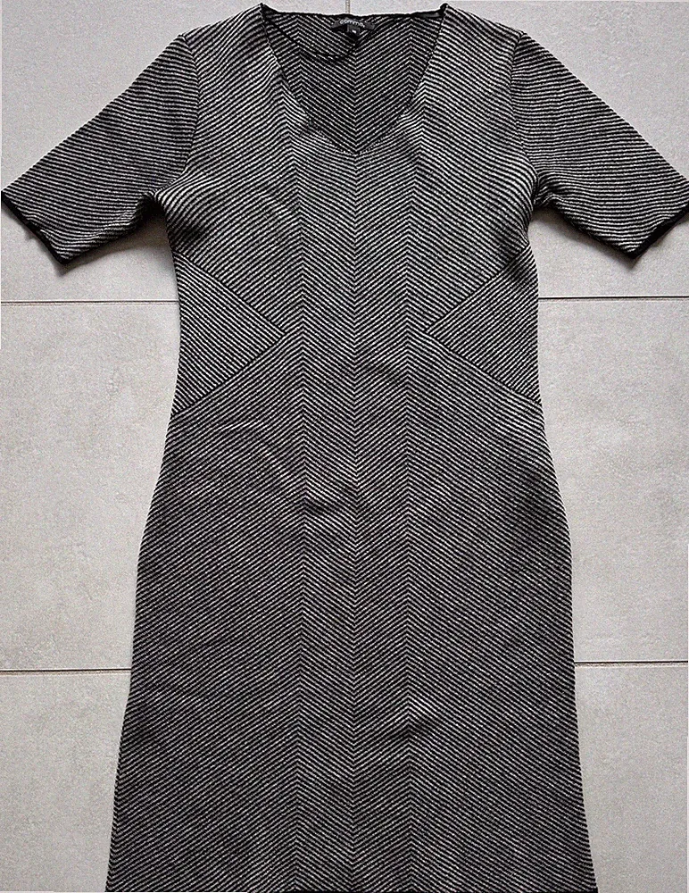 Comma Kleid Festkleid Festlich Elegant Gr. 38 Schwarz Silber Gold