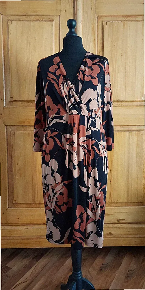 Comma Kleid Gr. XXL (44); Neu mit Etikett, elegant