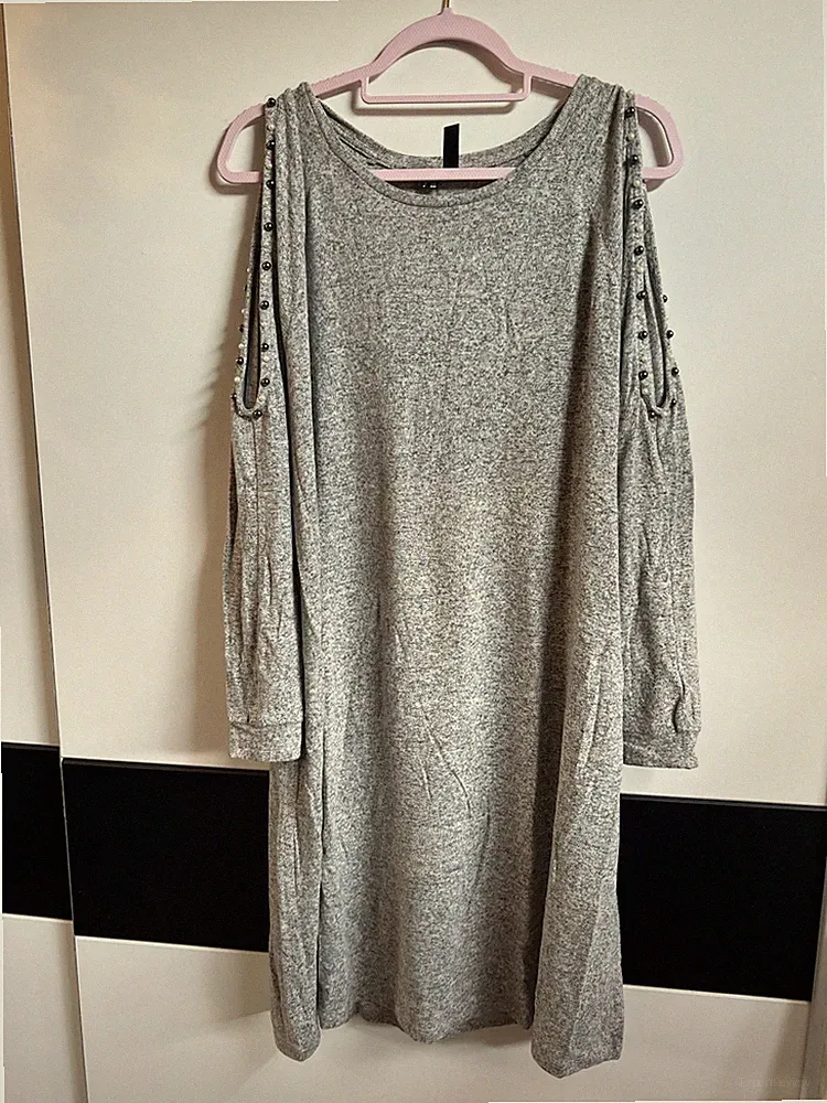 Cut Out Kleid Mit Perlen