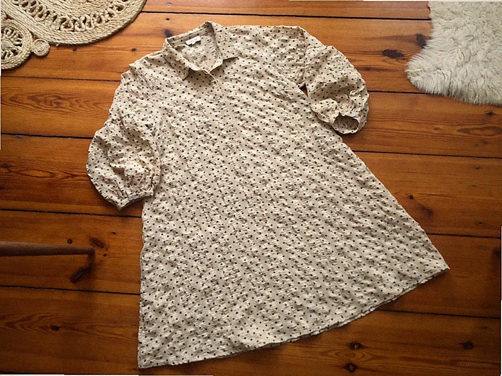 DAHRLING M (M-L) KLEID A-Linie lockerer Fit, Beige-Schwarz, Crepp Stoff
