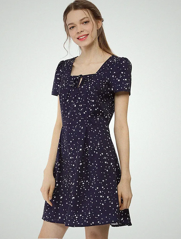 Damen A Linie Kurzarm Square Neck Sterne Minikleid Kleid