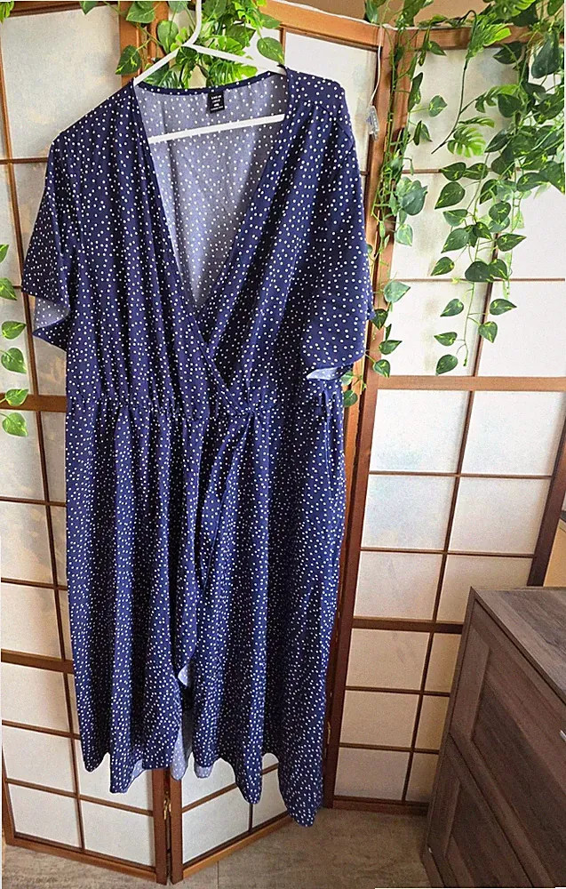 Damen A-Linie Midikleid Gr. 50/ 52 Blau/Weiß gepunktet V-Ausschnitt Kurzarm