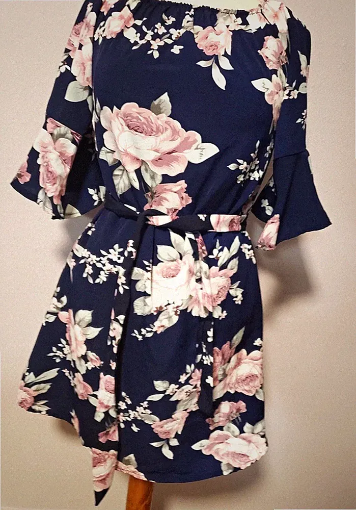 Eckiger Ausschnitt Hochzeitsgast Kleid