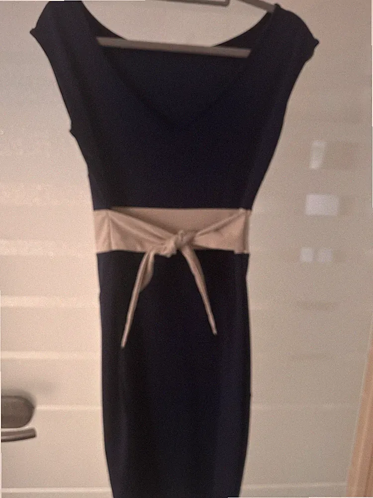 Damen Etuikleid dunkelblau beige Gürtel V-Ausschnitt ärmellos kurz Gr. 36