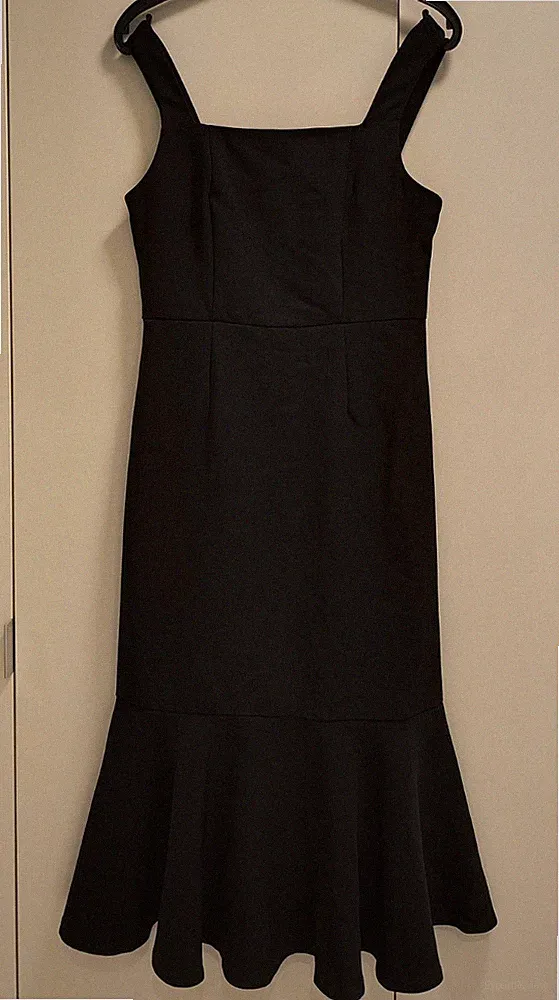 Damen Etuikleid schwarz Midi ärmellos eckiger Ausschnitt Volants Gr. XS/S🖤
