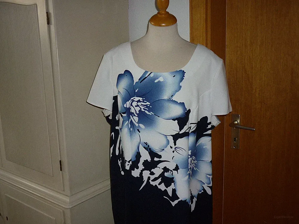 Damen Kleid Etuikleid in der Größe 44 Color Collection elegant Taufe weiß blau