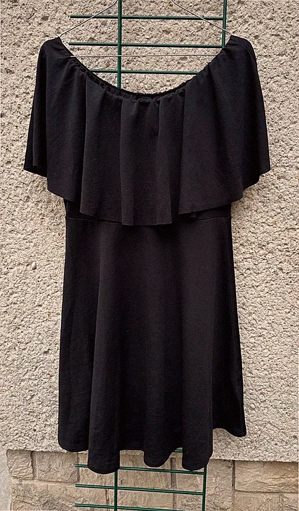 Damen Kleid im Carmenstil A-Linie „melrose“ Gr. 38 Schwarz getragen