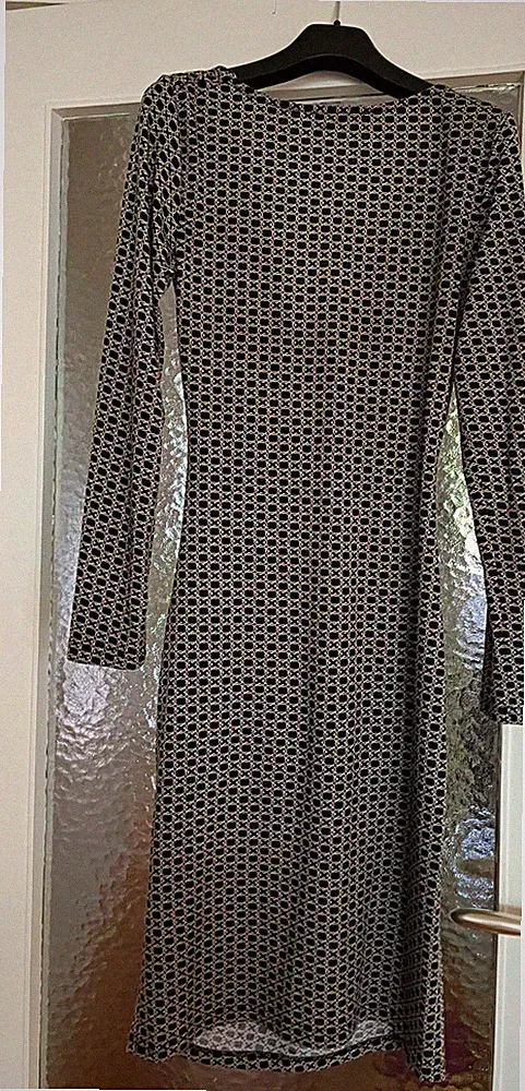 Damen Kleid Langarm V-Ausschnitt, schwarz/weiß Grösse S (36/38)