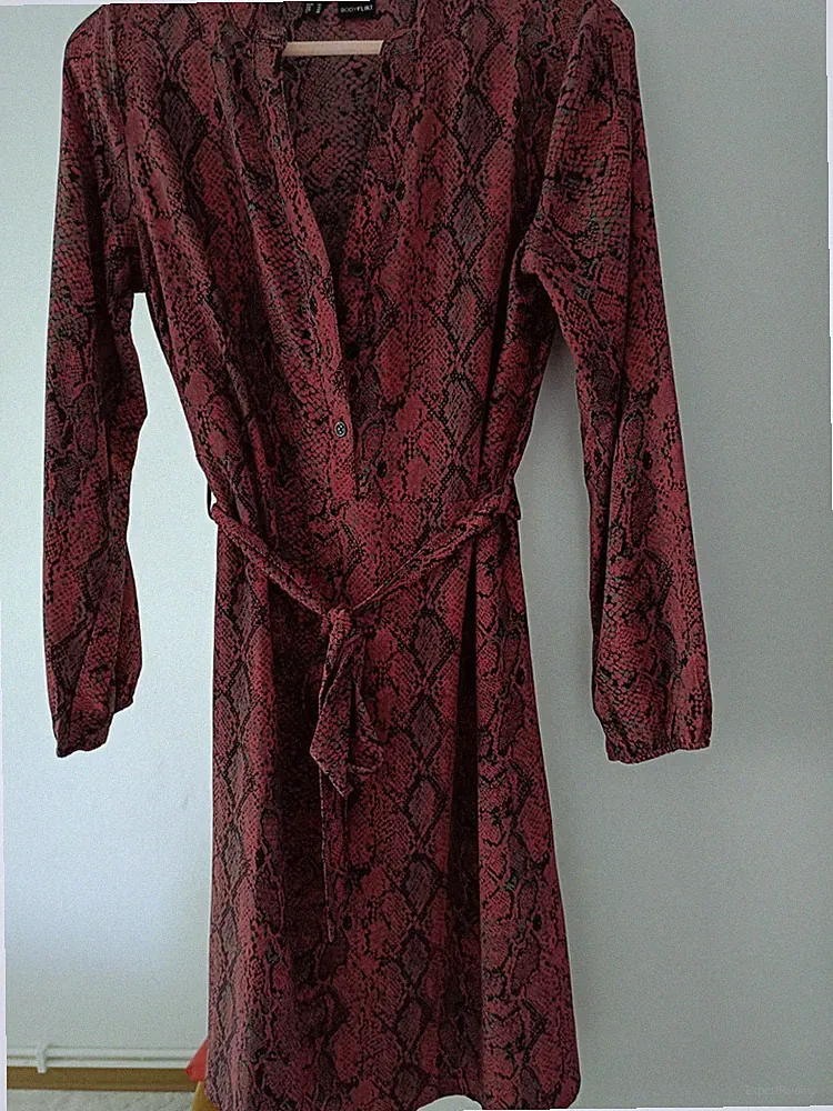 Damen Kleid Schlangenmuster Größe 40/42 Bonprix NEU