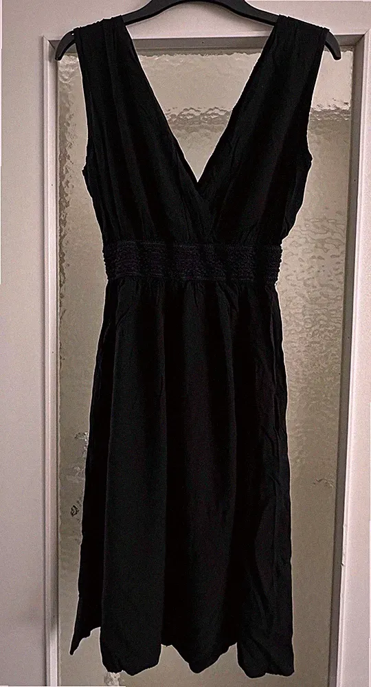 Damen Kleid schwarz ärmellos V-Ausschnitt Midi A-Linie Gr.M
