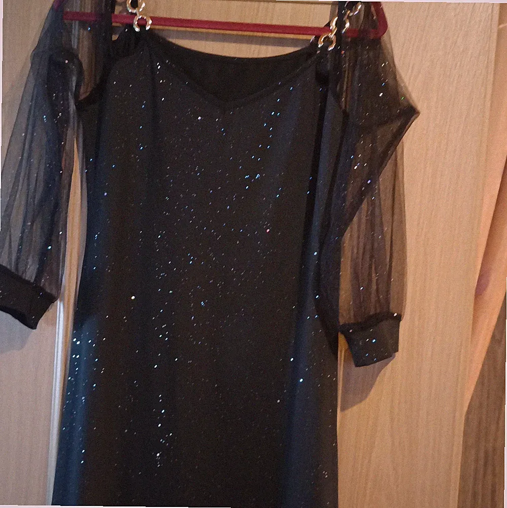 Damen Kleid Schwarz Gr. L A-Linie knielang V-Ausschnitt Glitzer
