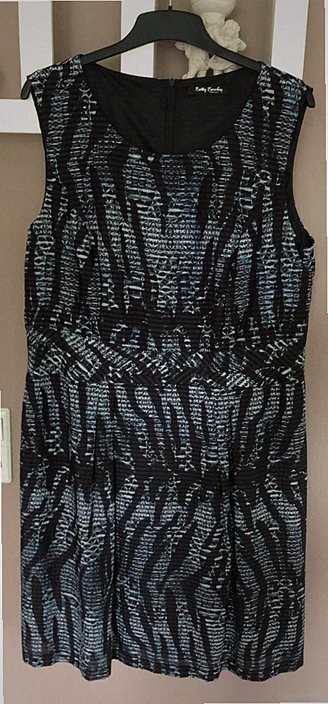 Damen Kleid Sommerkleid Etuikleid Betty Barcley Neuwertig Ungetragen Top