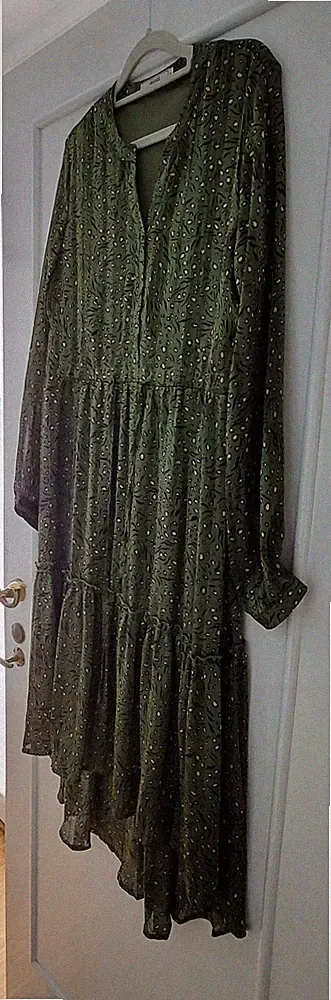 Damen Kleid Tannen grün Langarm V-Ausschnitt A-Linie Stufenrock asym. Gr. 40