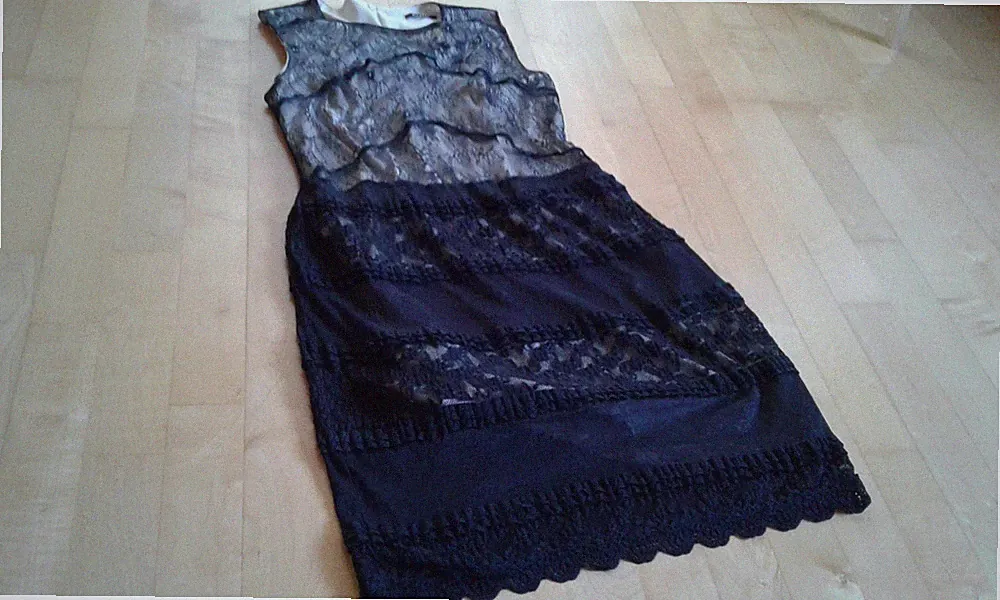 DAMEN; MÄDCHEN SPITZEN KLEID GR.L