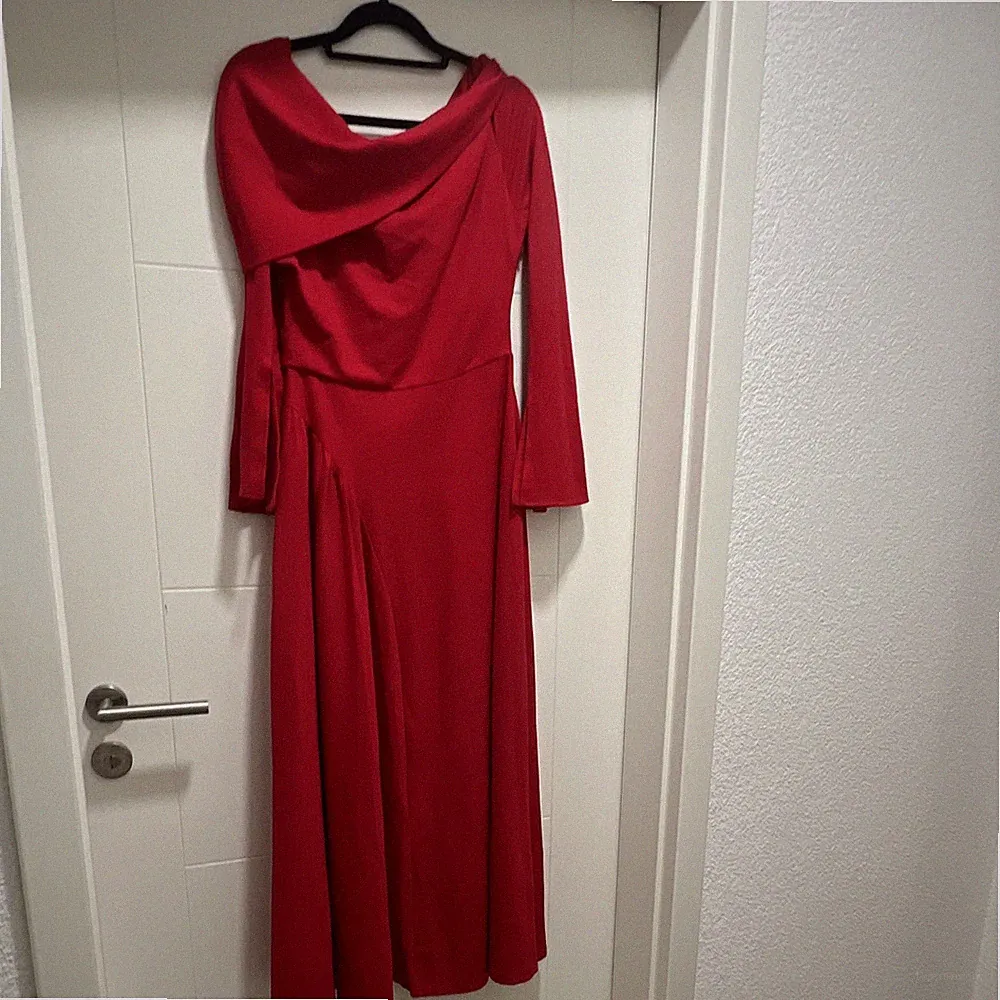 Damen Midi A-Linie Kleid Rot S/M Carmen Langarm asymmetrisch Falten Raffung