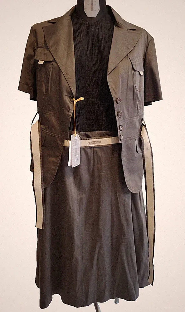 Damen Overall Jacke Kurzarm Gr. 50 und langer Rock Gr. 52 von Clara Garrone