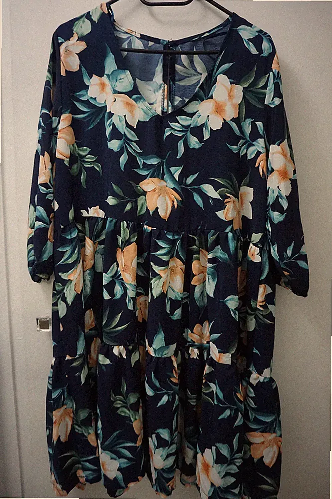 Damen Sommer Boho Kleid Tunika Volant Blumen Motiv Blau Gr 40-42 gut erhalten