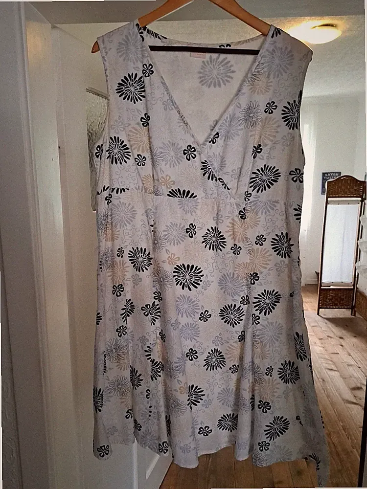 Damen Sommerkleid Ärmellos.Gr.46. 100% Baumwolle.30C.waschbar.knielang.