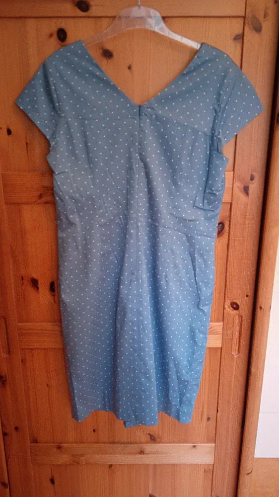 Damen-Sommerkleid Etuikleid von Comma Gr.42 Wie Neu mit Bolerojäckchen Top