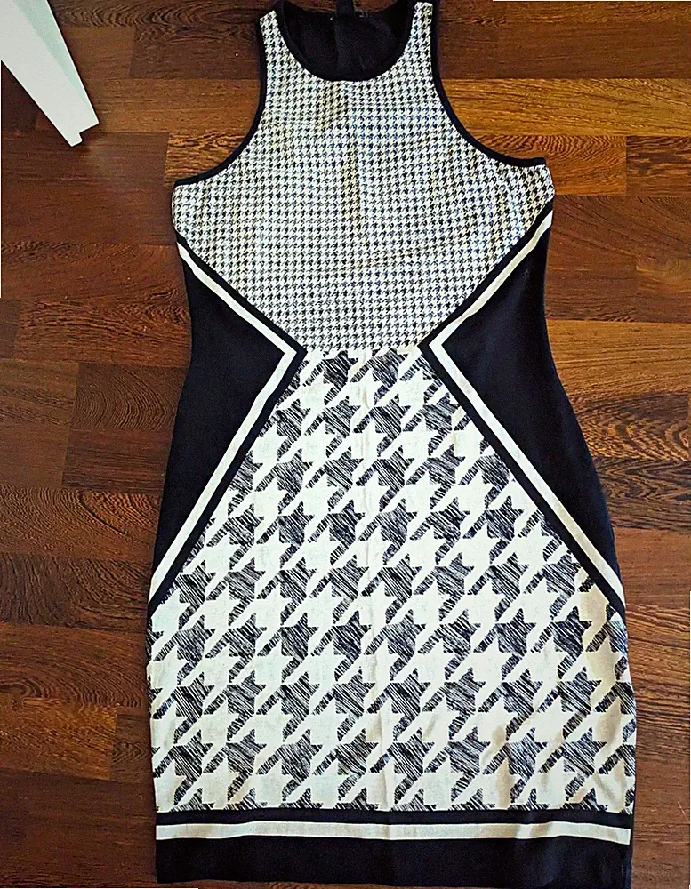 Damen Sommerkleid schwarz/weiß Hahnentritt ärmellos Rundhals Reißverschluss XS/S