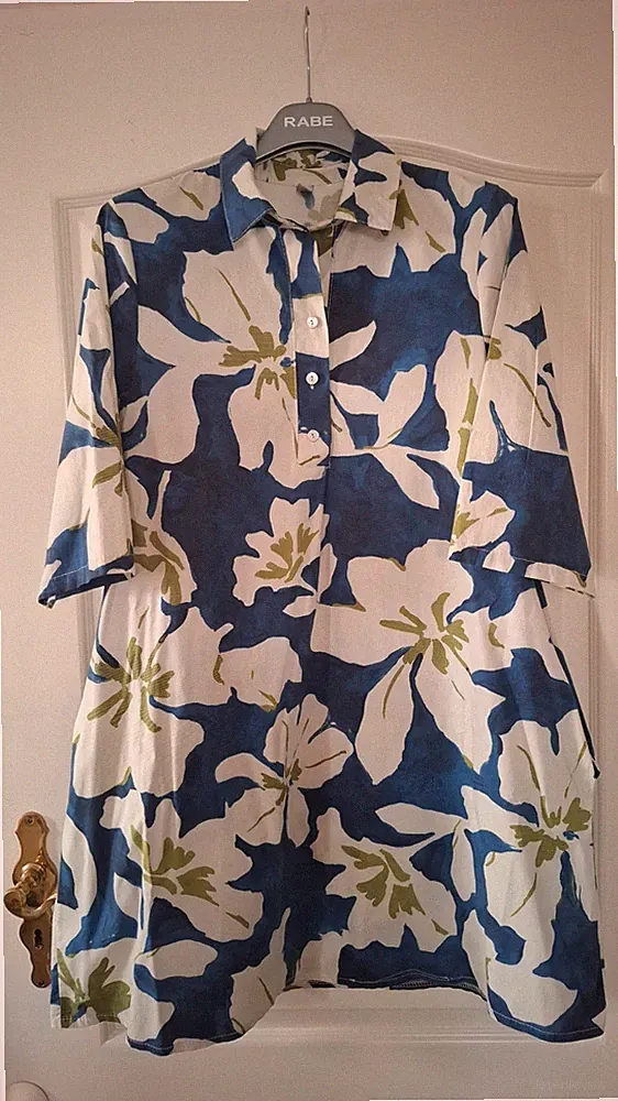 Damen Sommerkleid Tunika in A-Form - Italian style - beigeblau geblümt - Gr. 40
