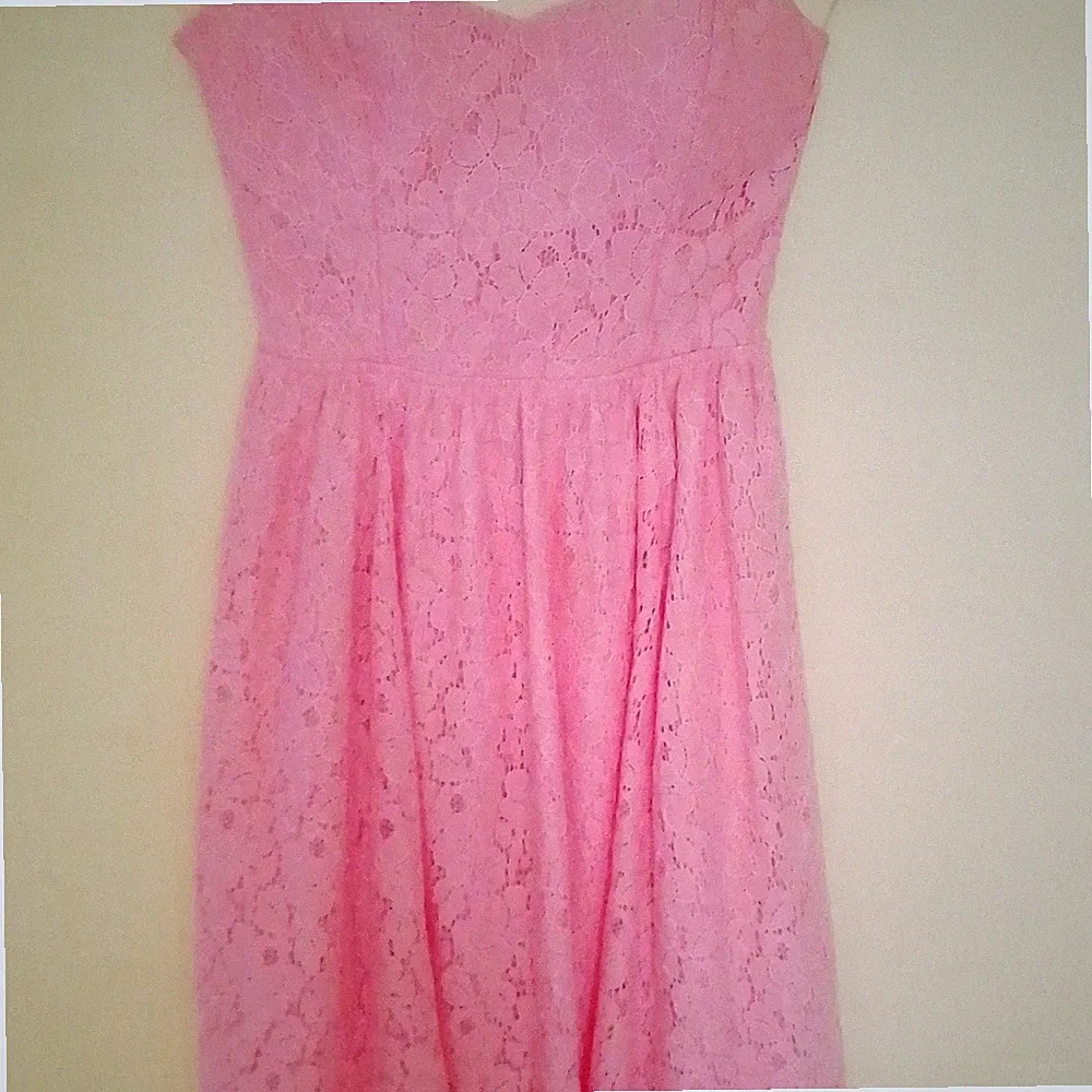 Damen trägerloses Spitzenkleid Gr. 36 Kurz A-Linie Herz-Ausschnitt Rosa Blumen