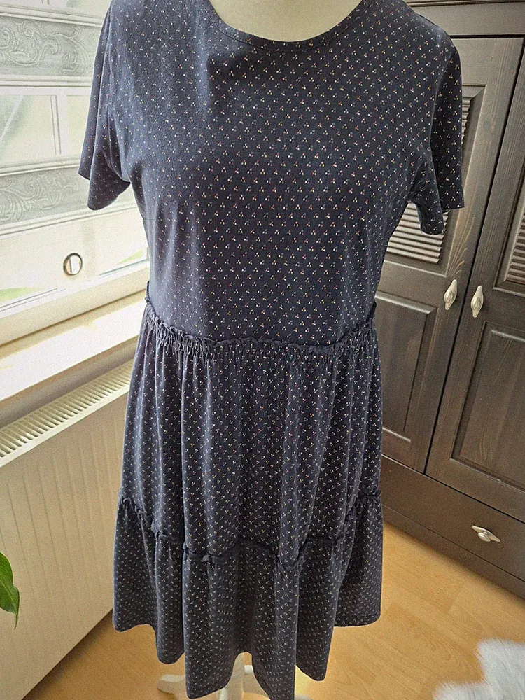 Damenkleid,,AJC" dunkelblau mit kleinem Muster Gr. 44 sehr gut erthalten!!
