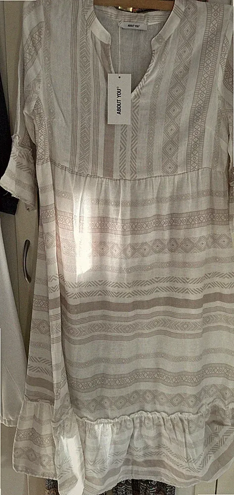 Damenkleid Gr 42 ABOUT you Beige
