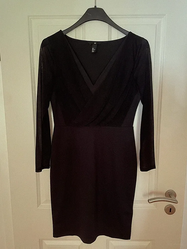 Damenkleid schwarz, M, transparenter Arm, H&M