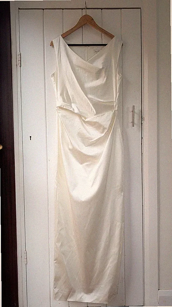 Damsel in a Dress Brautkleid Säule Göttin Elfenbein Satin Braut Chic Größe 14
