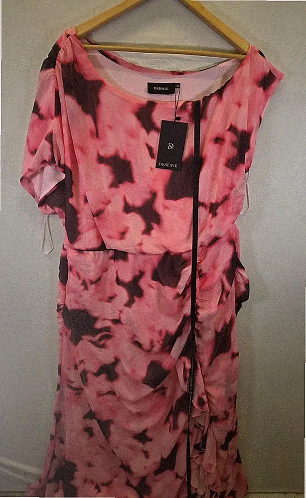 Deserve schulterfreies Maxikleid Gr. UK 20 Rouge Blumen drapiert Hochzeitsgast