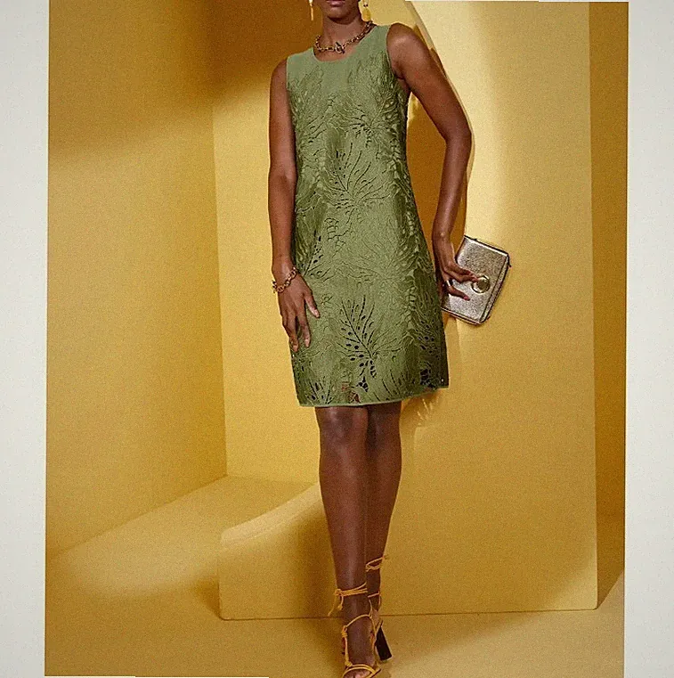 Designer Spitzen Kleid von Creation L Größe 46 NEU