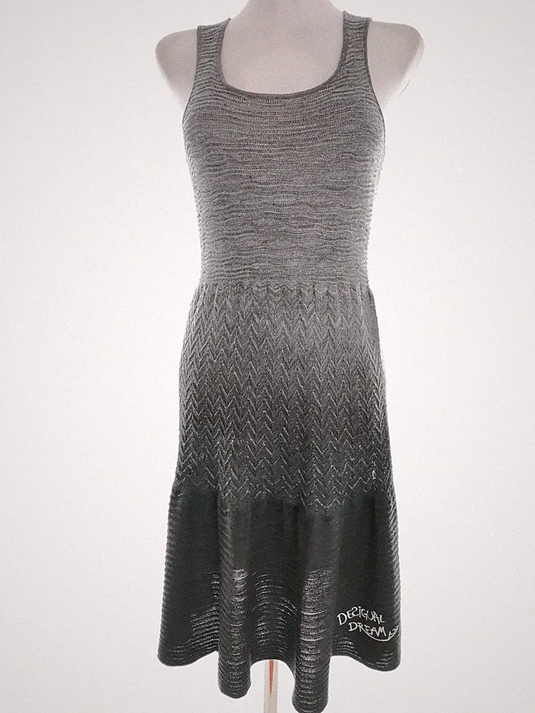 DESIGUAL Damen A-Linien-Kleid Gr. M Grau Acryl Ärmellos Logo Midi Runder