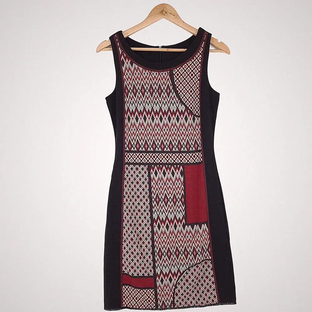 Desigual Etuikleid Schwarz Rot Geometrisch Patchwork Ärmellos Größe