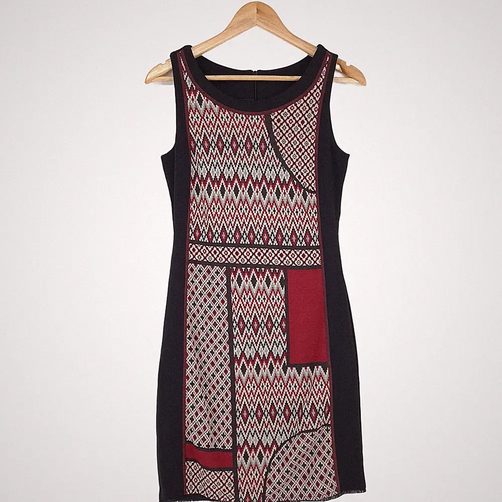 Desigual Etuikleid Schwarz Rot Geometrisches Patchwork Ärmellos Yp8 Größe XS