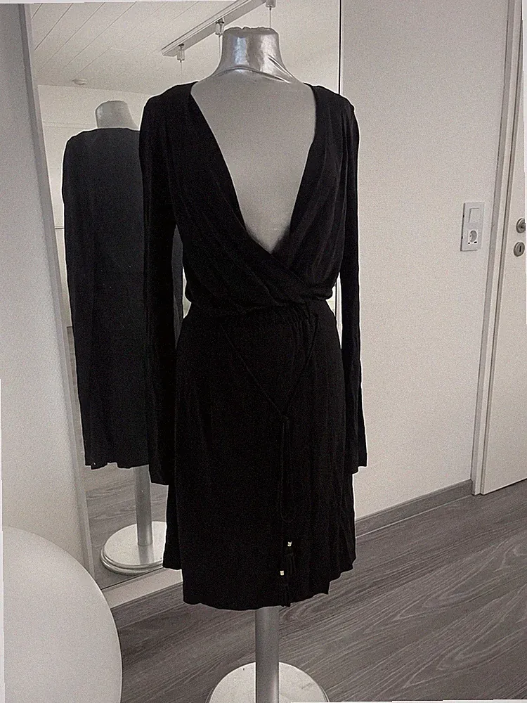 Diane von Fürstenberg Damen Kleid Schwarz fließender Stoff sehr edel Gr. 6 36