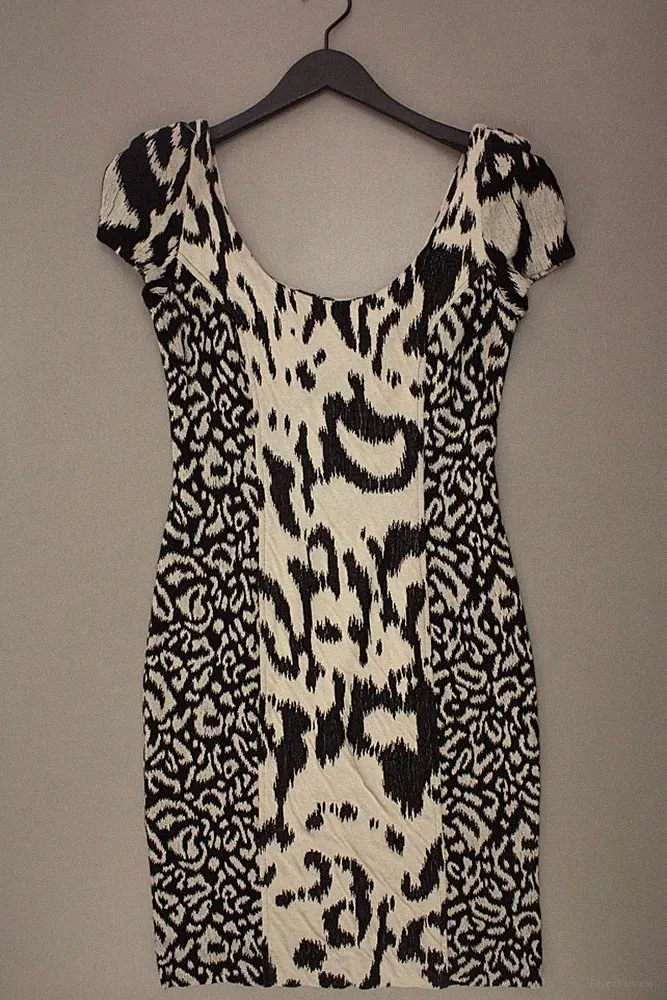 ⭐ Diane von Furstenberg Etuikleid Slim Kleid für Damen Gr. US 8, S, 40 Kurzarm ⭐