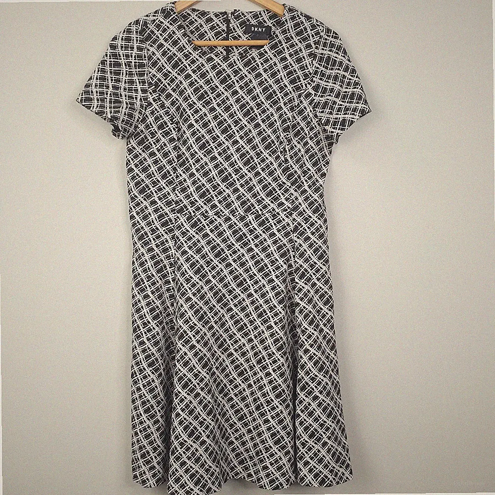 DKNY Kleid Damen UK 16 Schwarz Weiß Fit & Flare Kurzarm Arbeit Smart