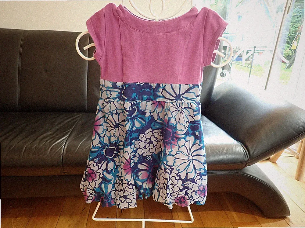 DKNY Marken Kleid 24 M Lila blau traumhaft schön! ca. Gr. 92