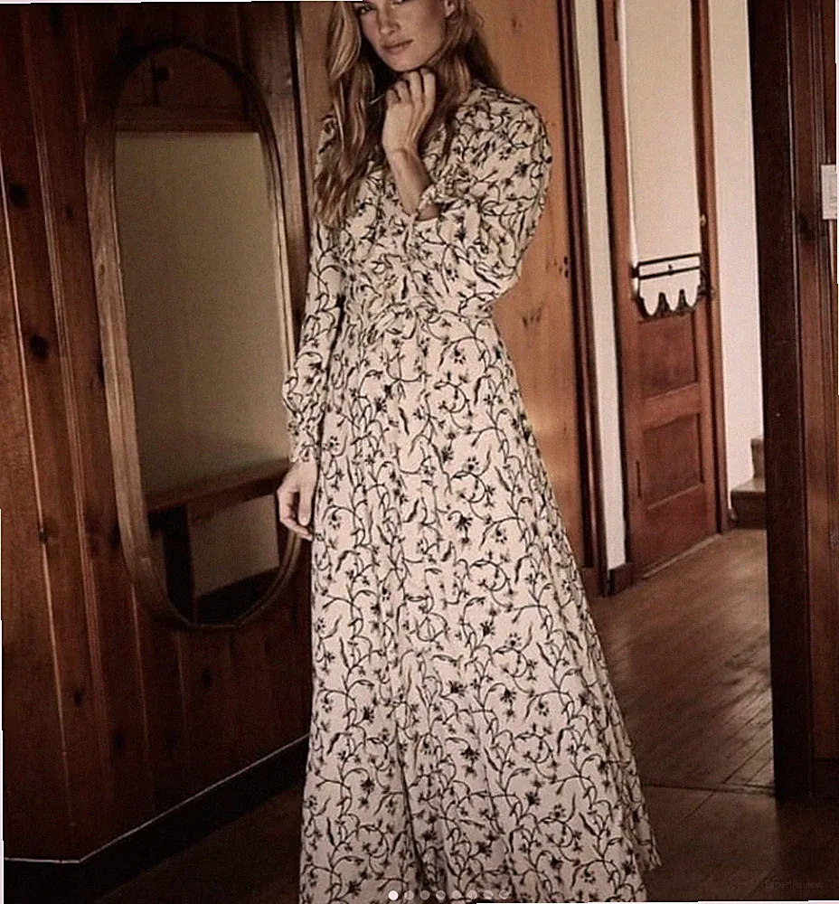 Chorhemd-Ausschnitt A-Linien-Kleid