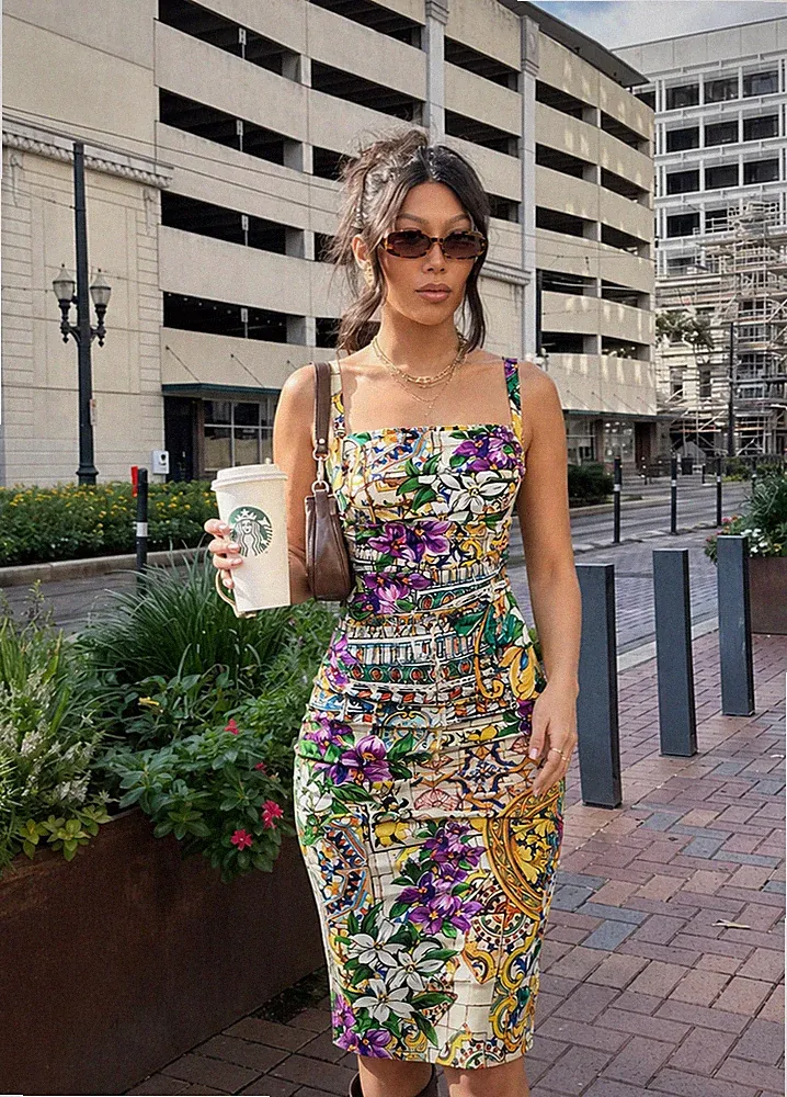 Dolce & Gabbana Bodycon-Kleid Blumen Majolika Print Seide Rüschen Etui IT40