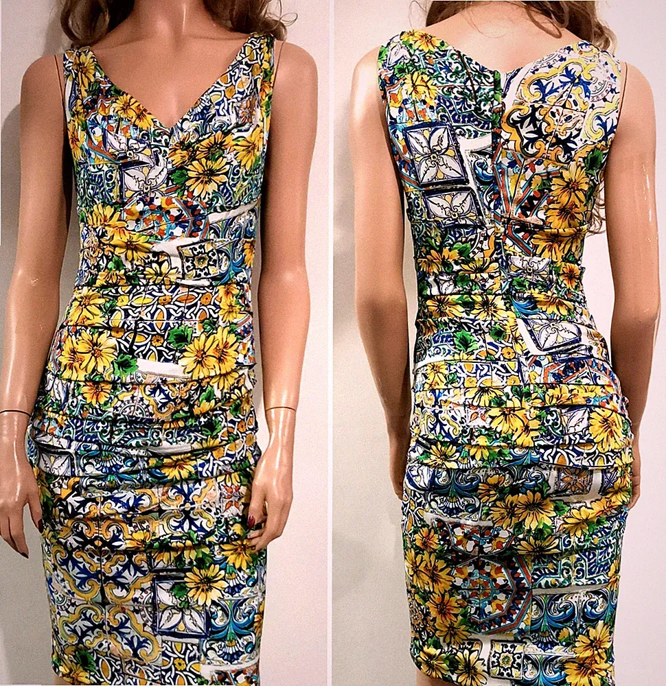 Dolce & Gabbana Bodycon-Kleid Majolika Blumenmuster Seide Rüschen Etui IT42