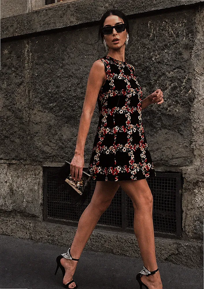 Dolce & Gabbana FW2012 Minikleid Blumenmuster A-Linie Samt IT40