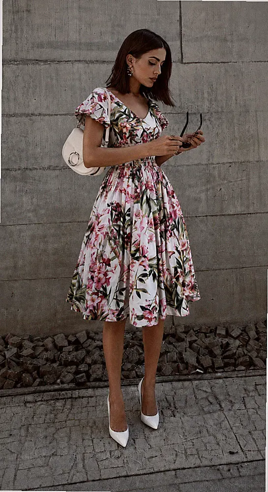 Dolce & Gabbana Kleid Blumenmuster Weiß Baumwolle Ausgestellt Rüschen V-Aussc...