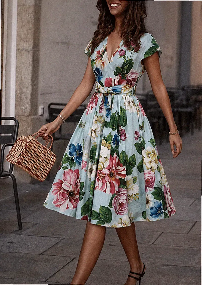 Dolce & Gabbana Midikleid Blumen Rosen Print Blau Baumwolle Gürtel V-Ausschni...