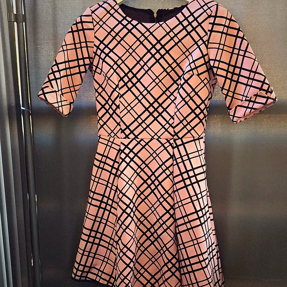 Duet Damenkleid Gr. 36 A-Linie kurz rosa/schwarz kariert Halbarm RV