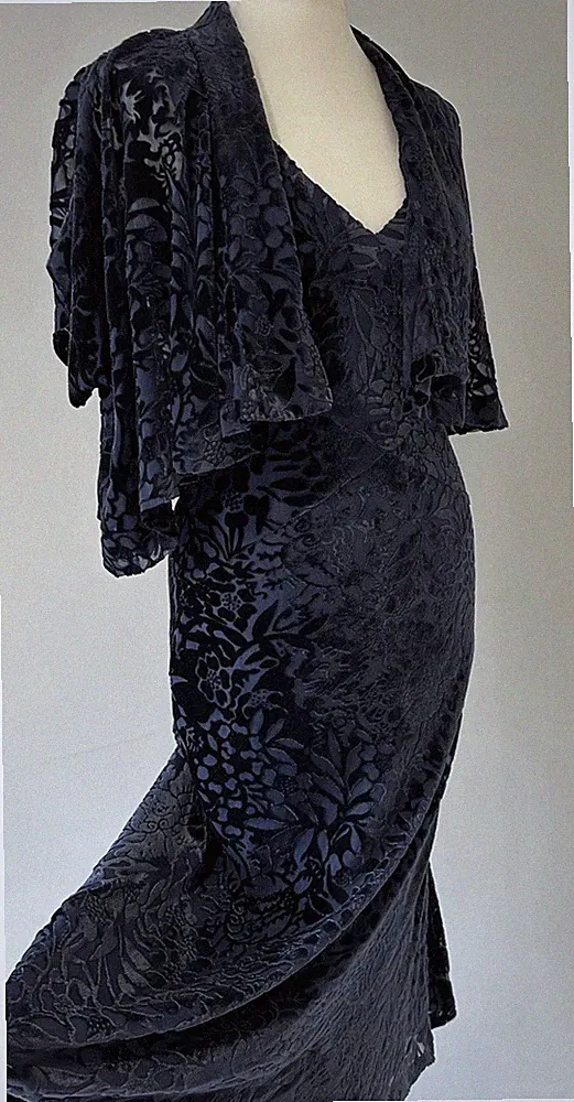 East Navy Seide Samt Devore Schräg Etui Kleid & Kimono Achselzucken Outfit Set UK 10