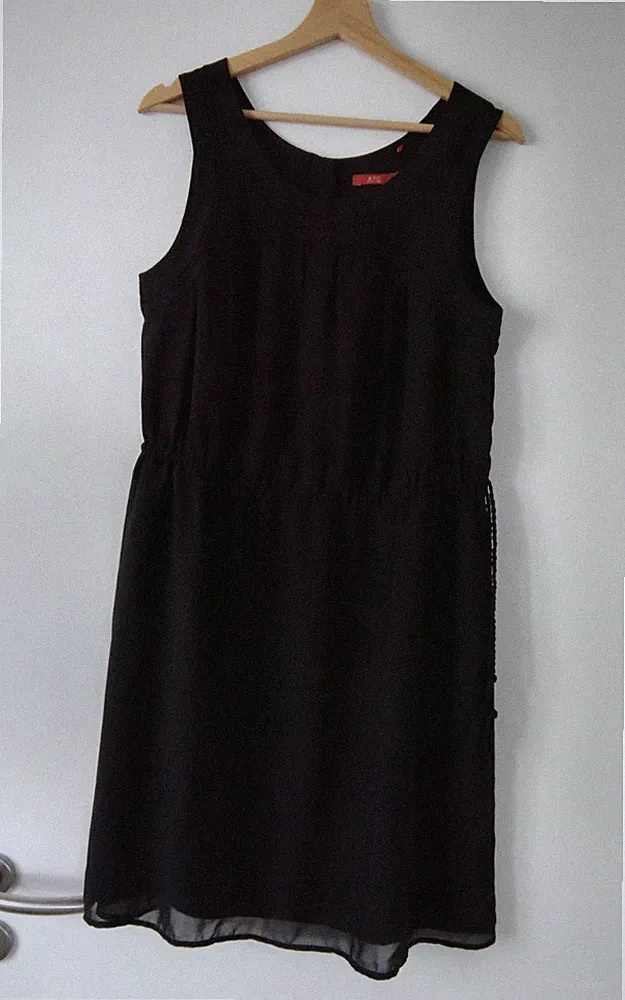 EDC schönes schwarzes Stiefel-Kleid, Kleid für Damen in Gr.38 M