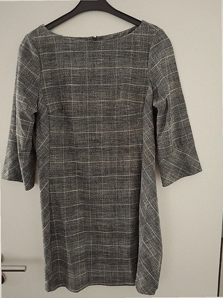 Edles Etuikleid von H&M Gr. 42