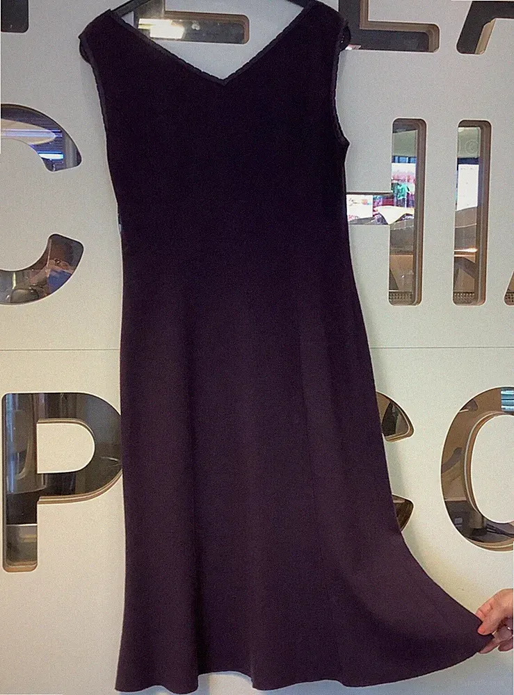 Edles Marc Cain Kleid Etuikleid Gr.N2 36-38 60% Wool lila ohne Arm midi so schön